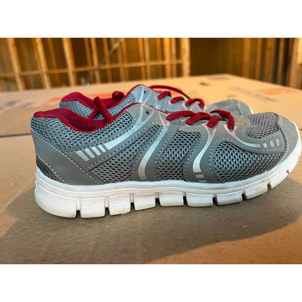 JAB Performance boys athletic sneakers sz 4